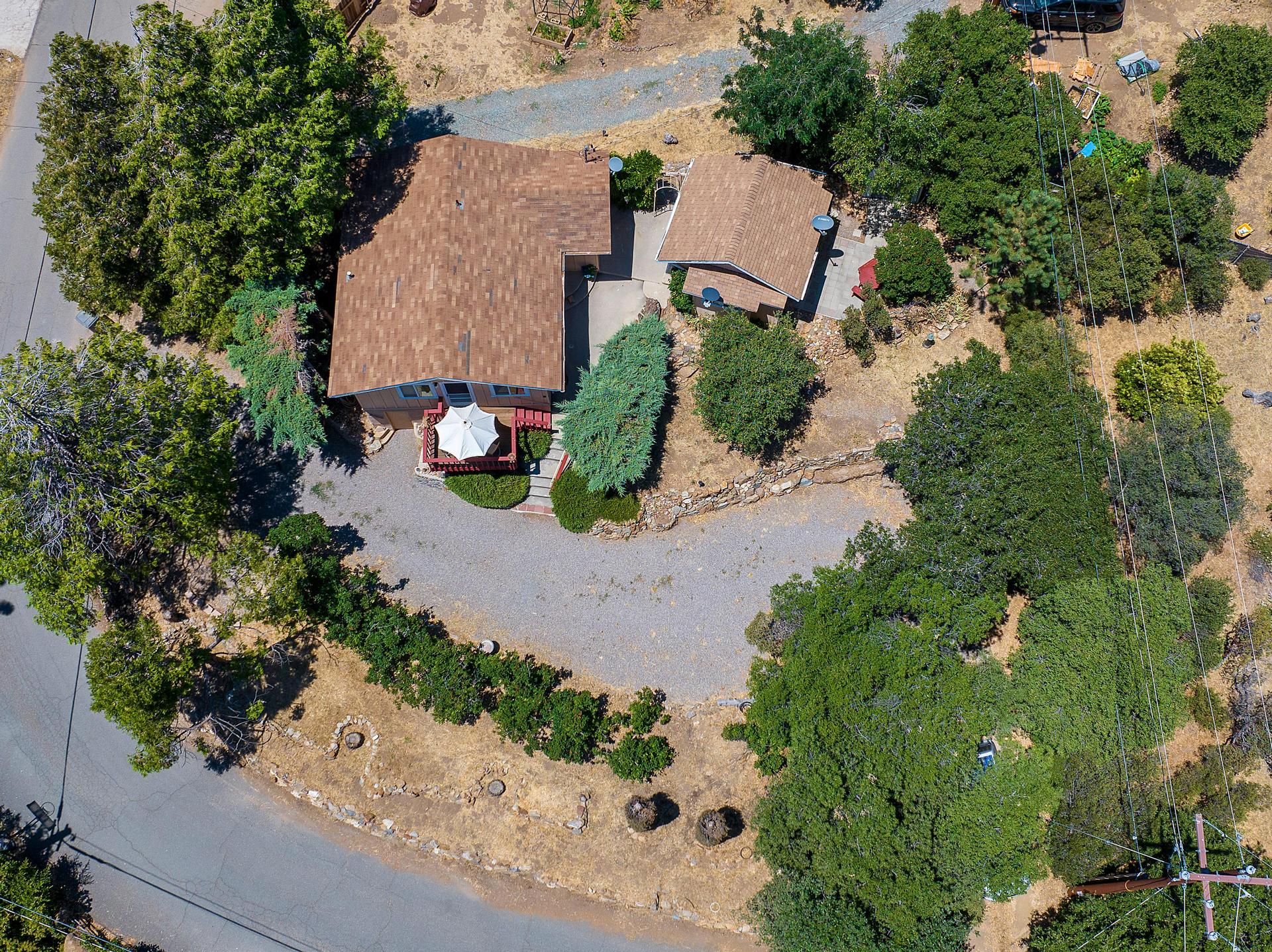 Overhead view of Whispering Pines property